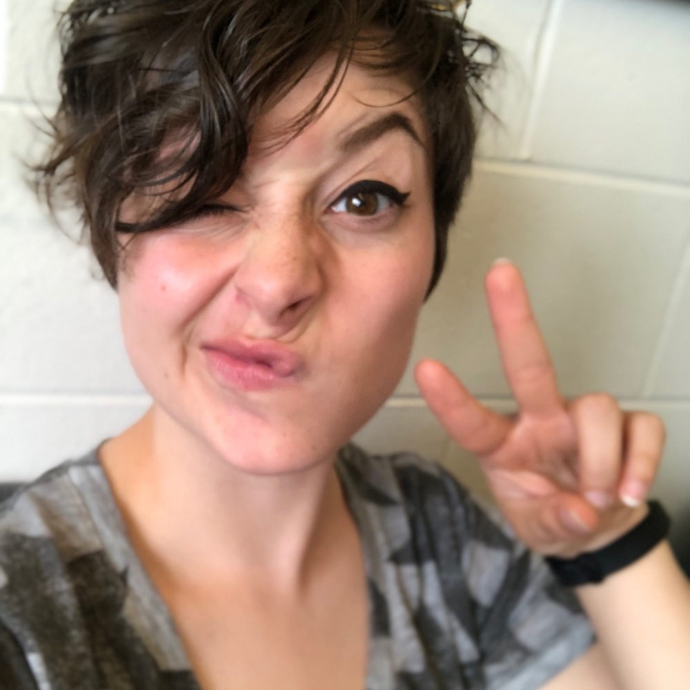 Meet your Posher, Dena